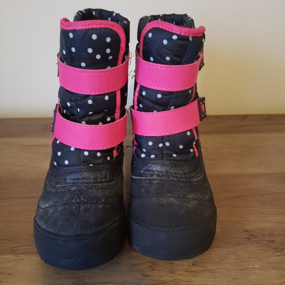 Black/White Print Snow Boots w/Hot Pink Straps